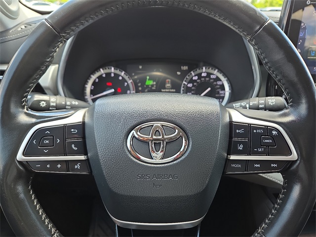 2022 Toyota Highlander Platinum FWD