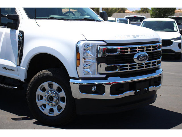 2024 Ford F-350 XLT SD 4WD 8ft Box