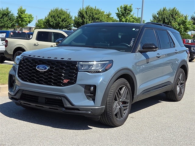 2025 Ford Explorer ST 4WD