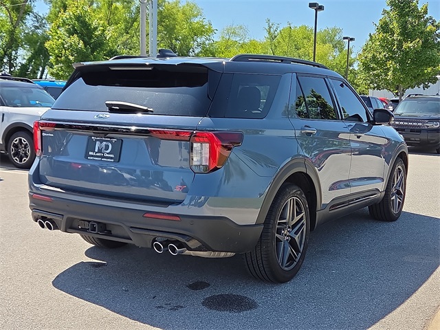 2025 Ford Explorer ST 4WD