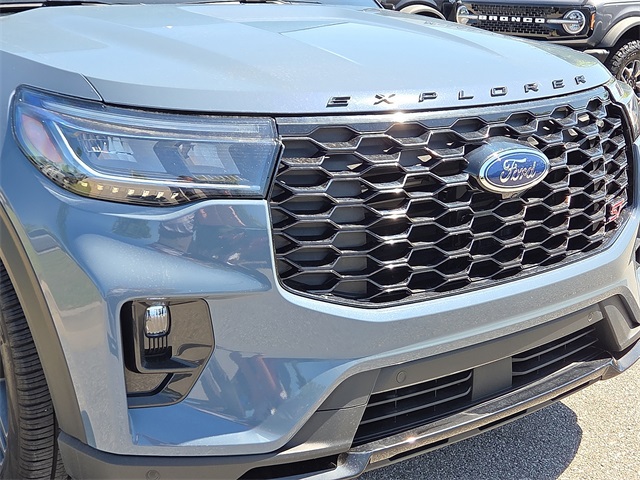 2025 Ford Explorer ST 4WD