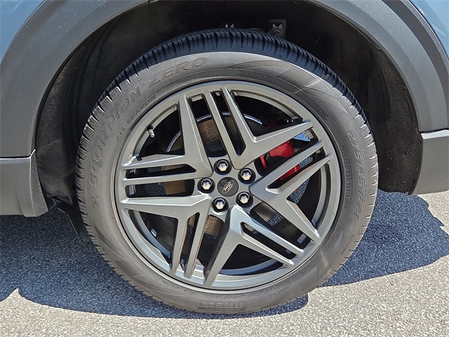 2025 Ford Explorer ST 4WD