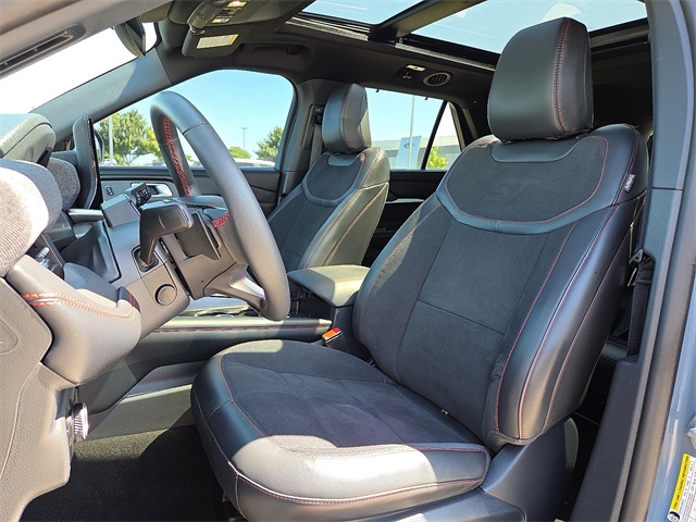 2025 Ford Explorer ST 4WD