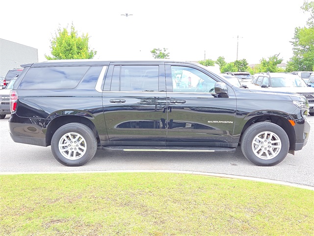 2024 Chevrolet Suburban LT 4WD