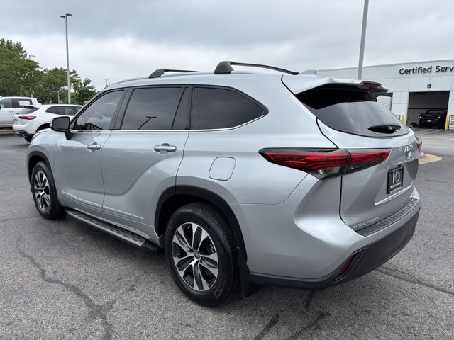 2022 Toyota Highlander XLE FWD