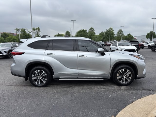 2022 Toyota Highlander XLE FWD
