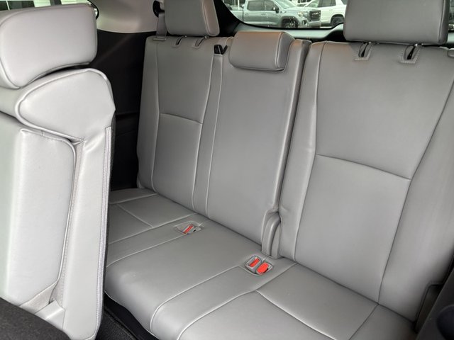 2022 Toyota Highlander XLE FWD