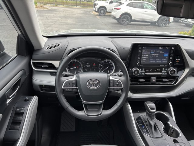 2022 Toyota Highlander XLE FWD