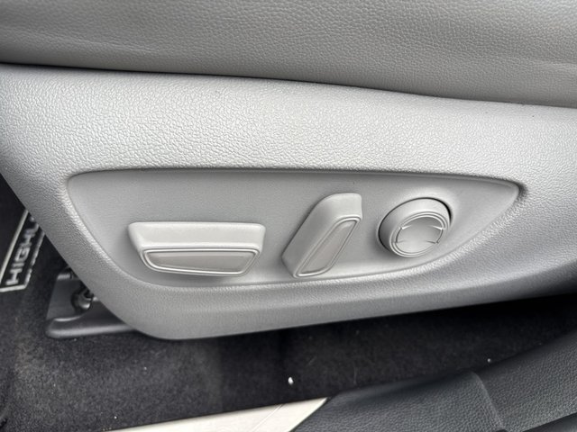 2022 Toyota Highlander XLE FWD