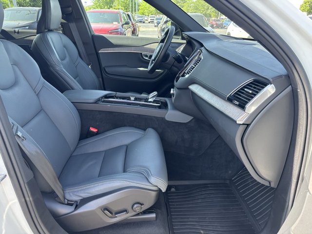 2023 Volvo XC90 Ultimate Dark Theme Recharge