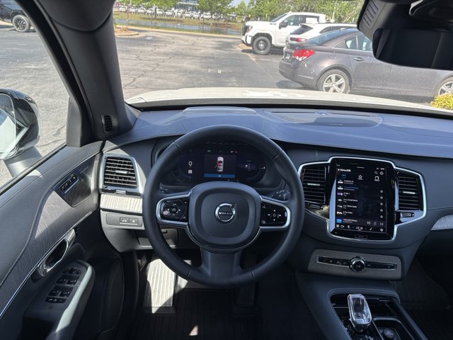 2023 Volvo XC90 Ultimate Dark Theme Recharge