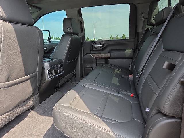 2023 GMC Sierra 3500HD Denali 4WD 172WB