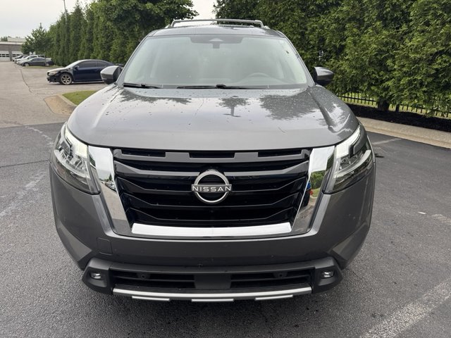 2022 Nissan Pathfinder SL 4WD