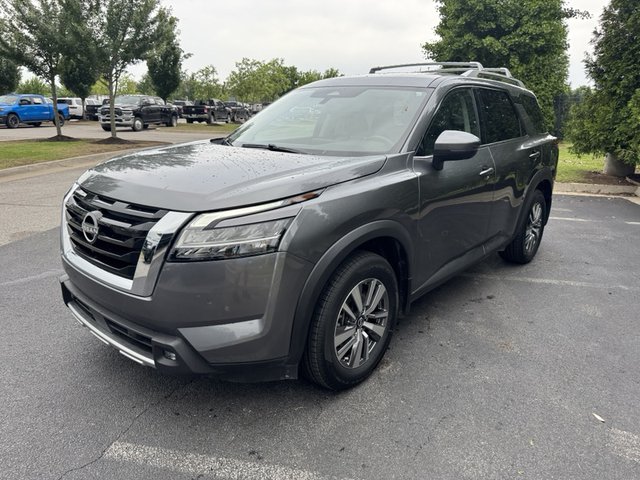 2022 Nissan Pathfinder SL 4WD
