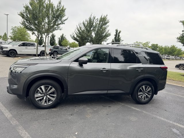 2022 Nissan Pathfinder SL 4WD