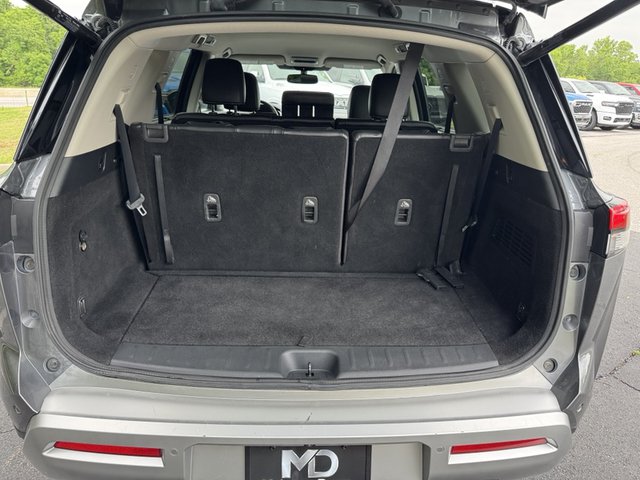 2022 Nissan Pathfinder SL 4WD