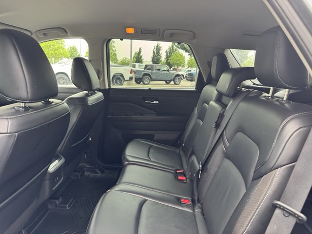 2022 Nissan Pathfinder SL 4WD