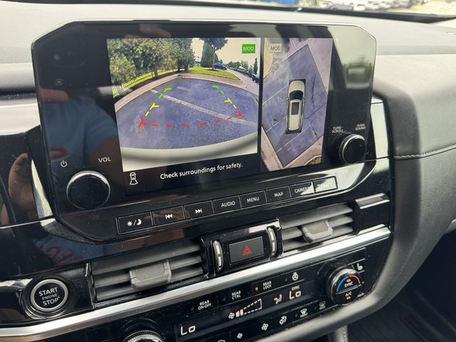 2022 Nissan Pathfinder SL 4WD