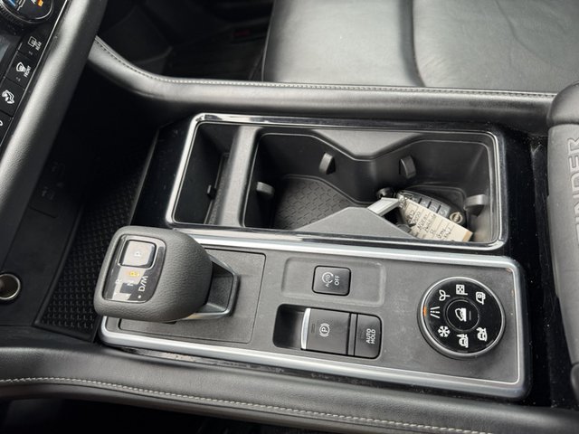 2022 Nissan Pathfinder SL 4WD