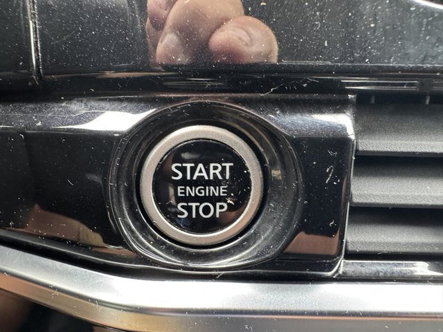 2022 Nissan Pathfinder SL 4WD