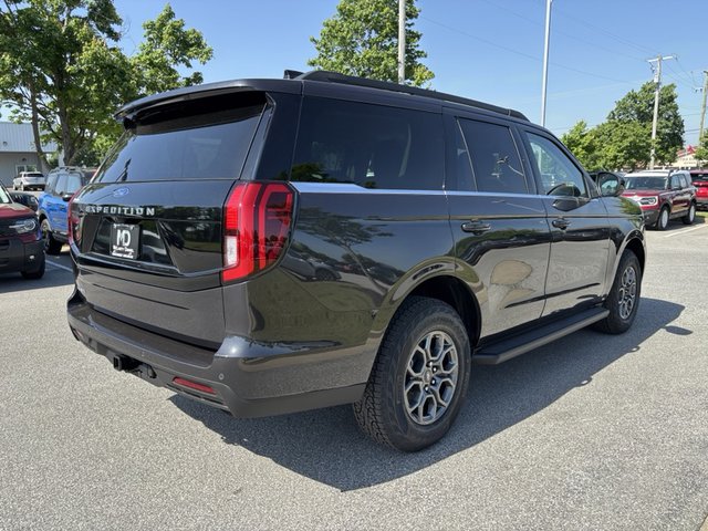 2025 Ford Expedition Active 4WD