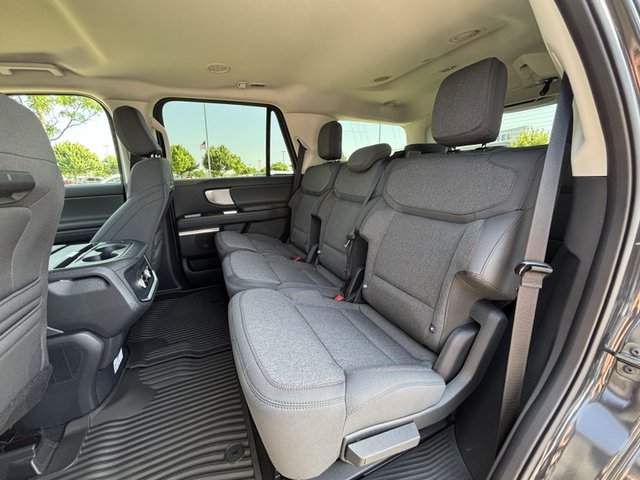 2025 Ford Expedition Active 4WD