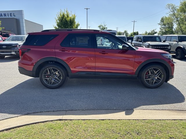 2025 Ford Explorer ST 4WD