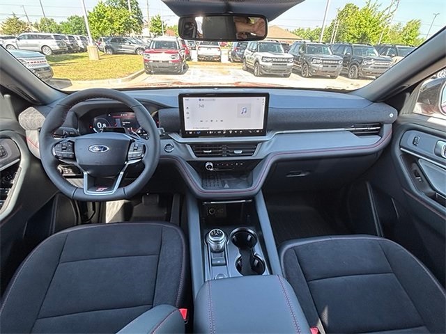 2025 Ford Explorer ST 4WD