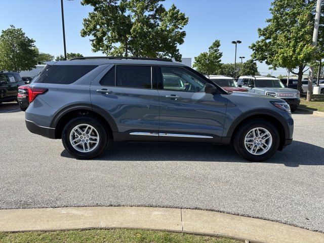 2025 Ford Explorer Active 4WD