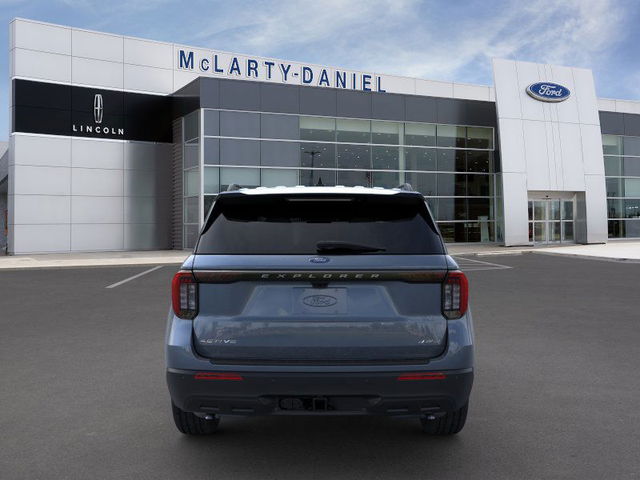 2025 Ford Explorer Active 4WD