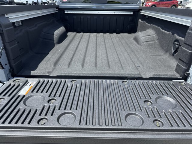 2025 Nissan Frontier PRO-4X 4WD