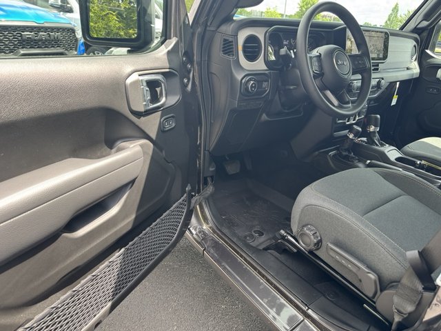 2025 Jeep Gladiator Sport 4WD