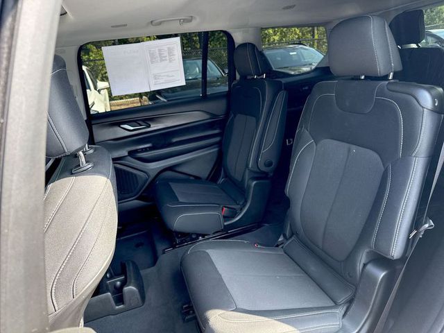 2023 Jeep Grand Cherokee Laredo L