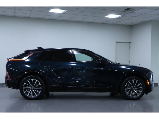 2024 Cadillac Lyriq Sport w/1SJ