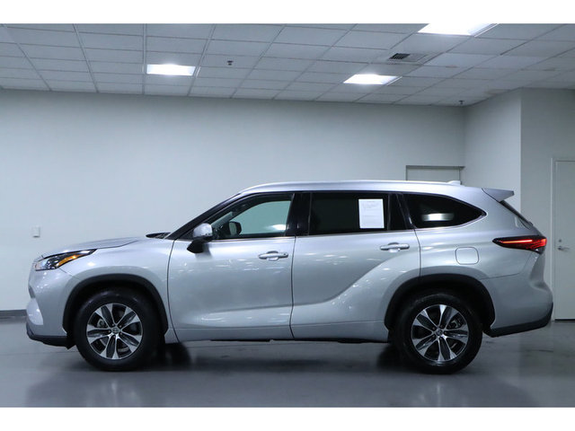 2022 Toyota Highlander XLE FWD