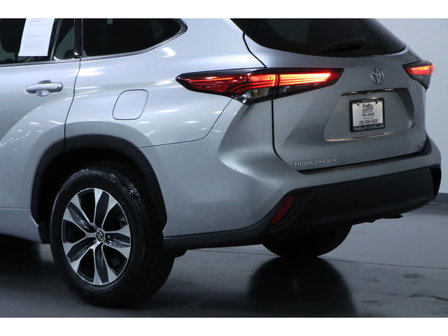 2022 Toyota Highlander XLE FWD