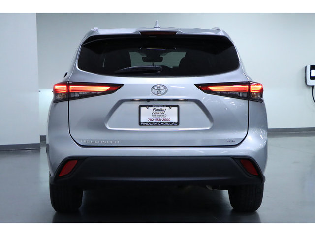 2022 Toyota Highlander XLE FWD