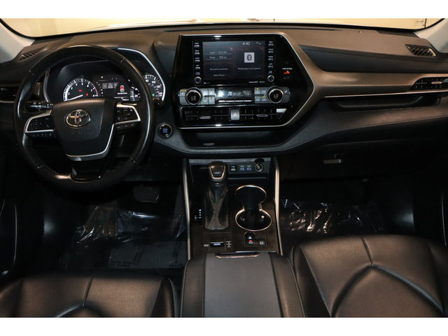 2022 Toyota Highlander XLE FWD