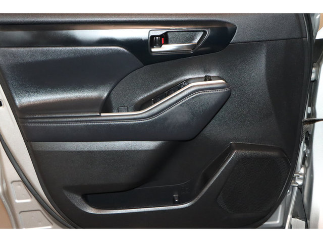 2022 Toyota Highlander XLE FWD