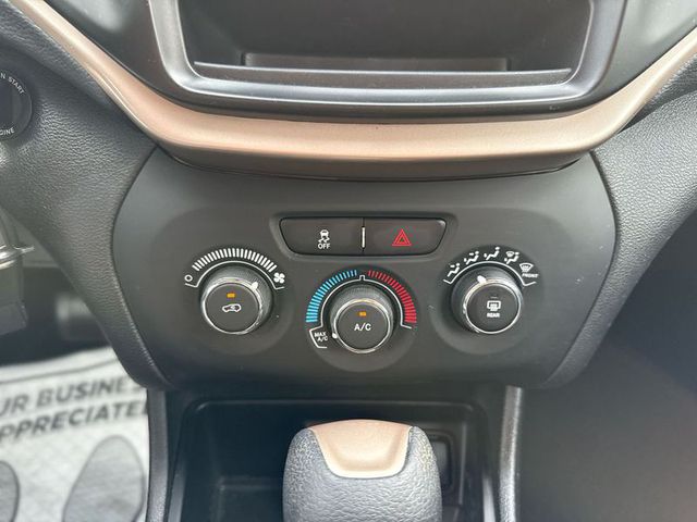 2016 Jeep Cherokee Altitude