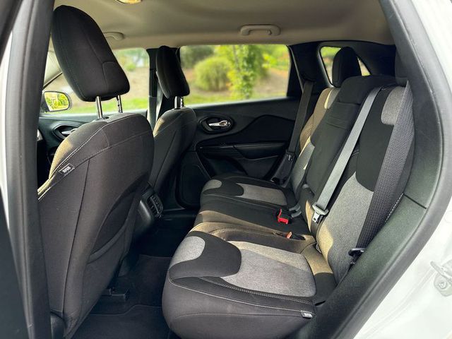 2016 Jeep Cherokee Altitude