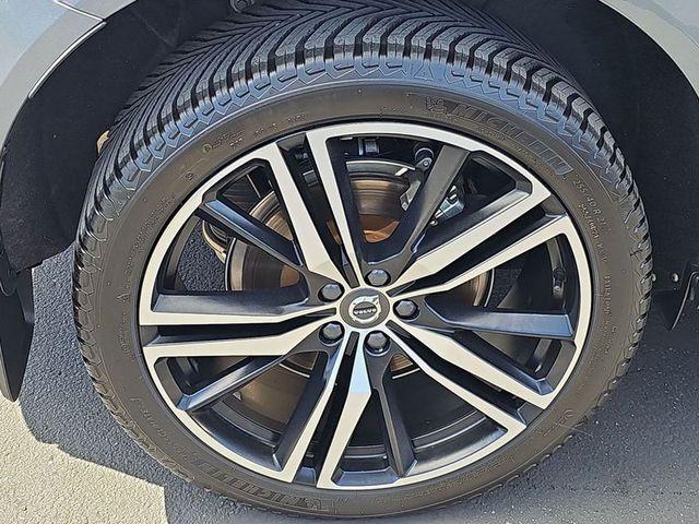 2020 Volvo XC60 R-Design