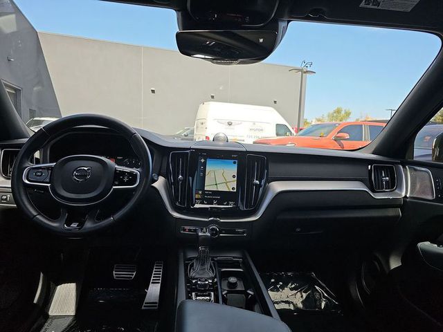 2020 Volvo XC60 R-Design