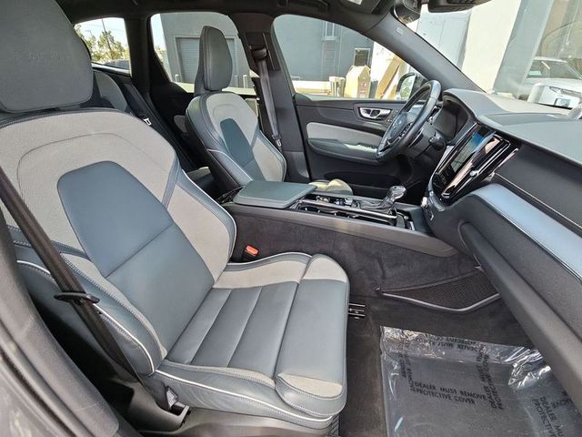 2020 Volvo XC60 R-Design