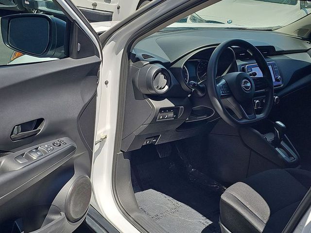 2023 Nissan Kicks S FWD