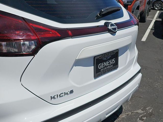 2023 Nissan Kicks S FWD