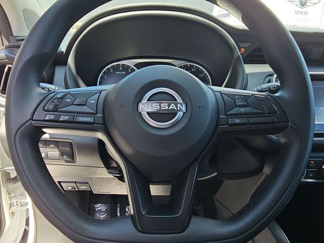 2023 Nissan Kicks S FWD