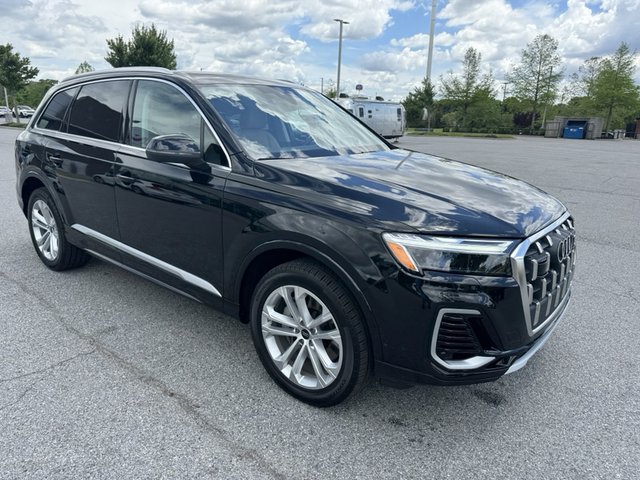 2025 Audi Q7 Premium Plus
