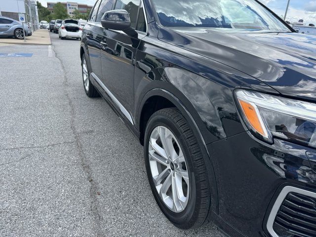 2025 Audi Q7 Premium Plus