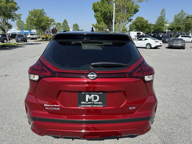 2022 Nissan Kicks SR FWD